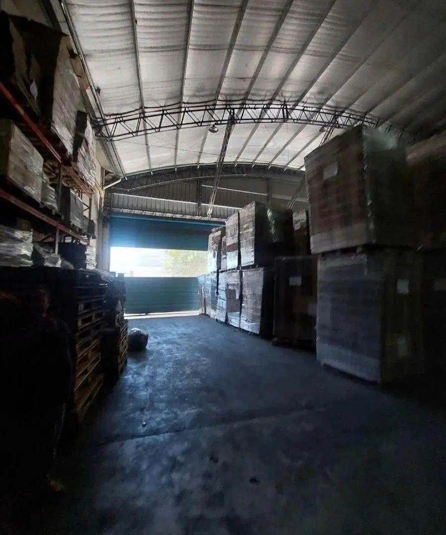 VENTA NAVE INDUSTRIAL CON DEPOSITO Y VIVIENDA 3