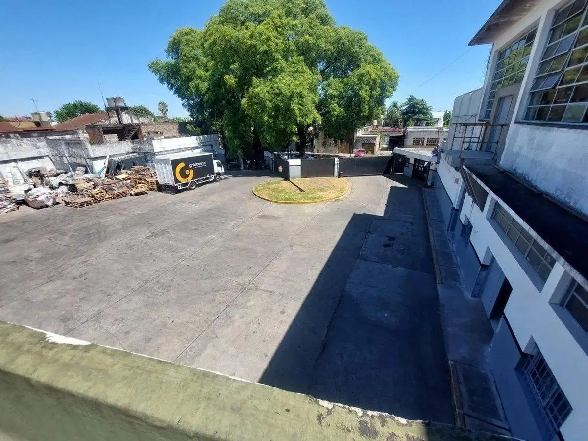 VENTA NAVE INDUSTRIAL CON LOGISTICA 2