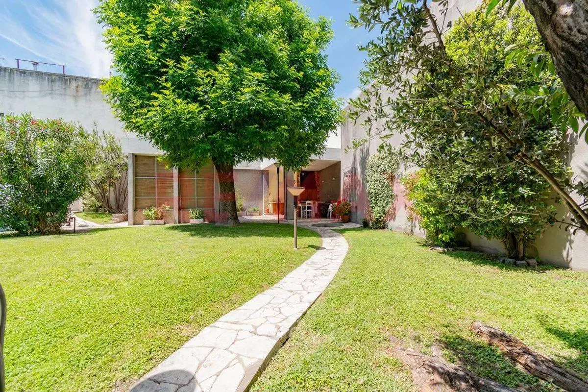 VENTA CASA  6 AMB PILETA JARDIN CANCHA DE PALETA 8