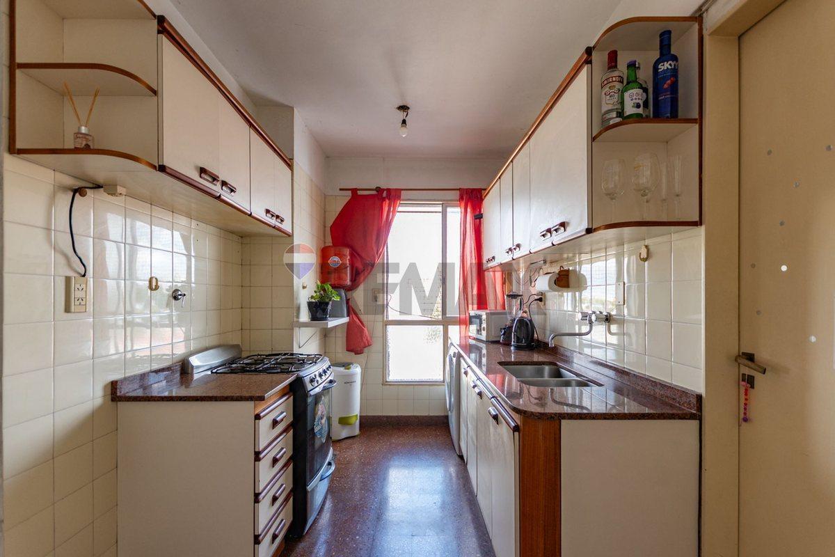 Foto de VENTA DPTO 3 AMB Y DEPENDENCIA PARQUE CHACABUCO, imagen 2