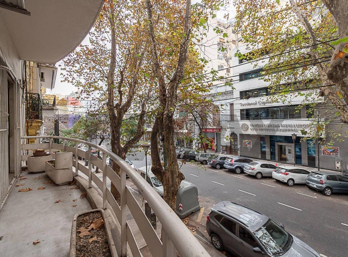 Foto de VENTA DEPTO PISO DE CATEGORIA 5 AMB 171 M2 ALMAGRO, imagen 2