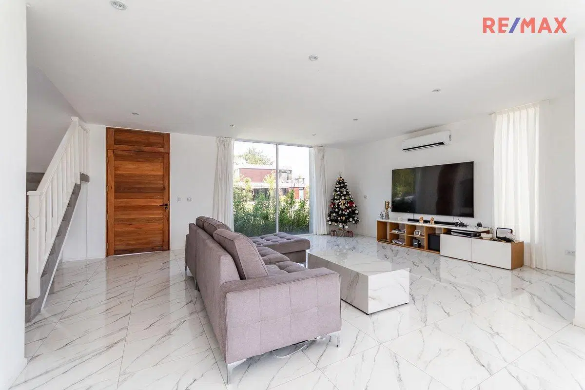 VENTA CASA TERRALAGOS  5 AMB CON PILETA Y PARRILLA 2