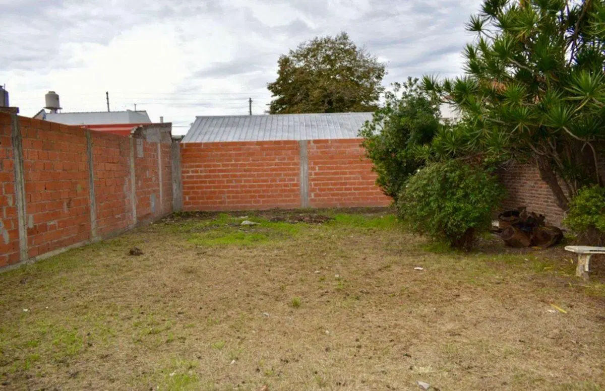 VENTA CASA 3 AMB FONDO LIBRE 7