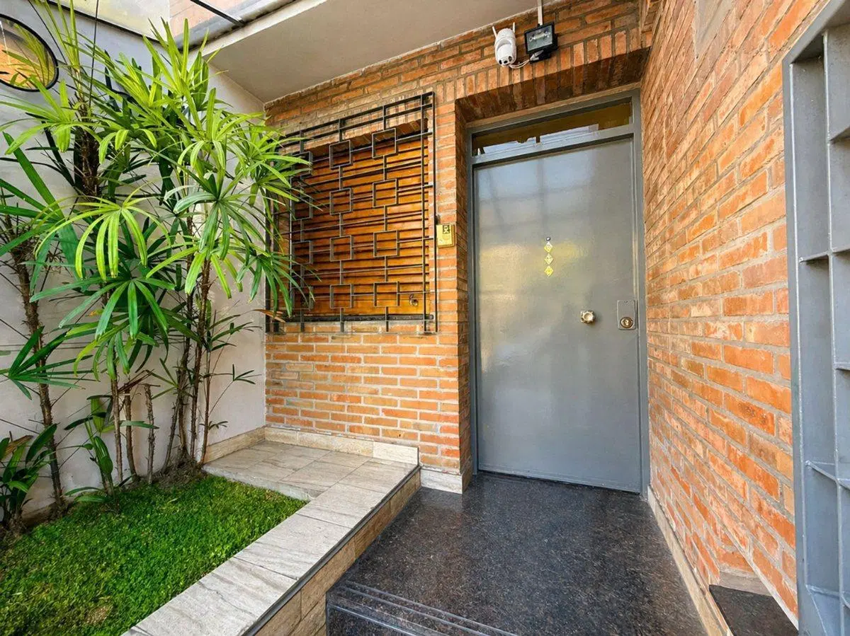 VENTA Casa única 7 amb con cochera y amplio jardín 8