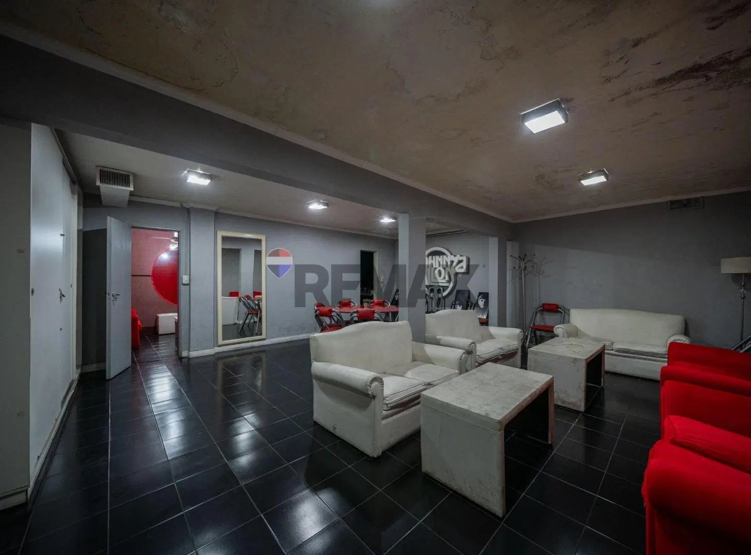local comercial ex boliche bailable. San justo 3