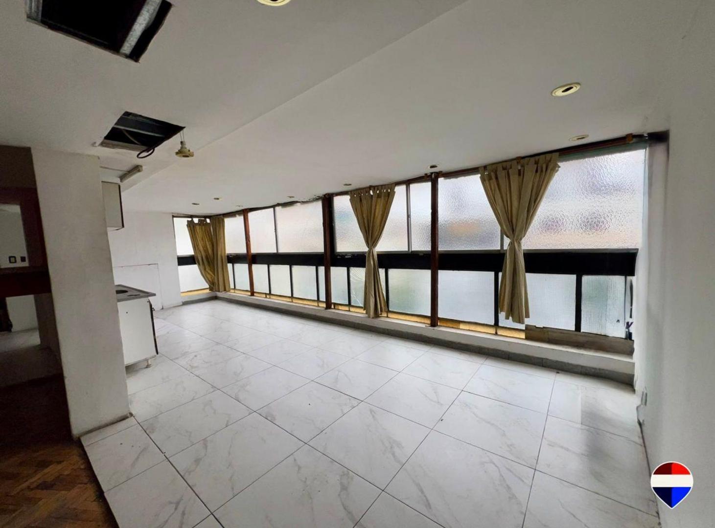 Foto de VENTA SEMIPISO 3 4 AMBIENTES CABALITO REFACCIONAR, imagen 1