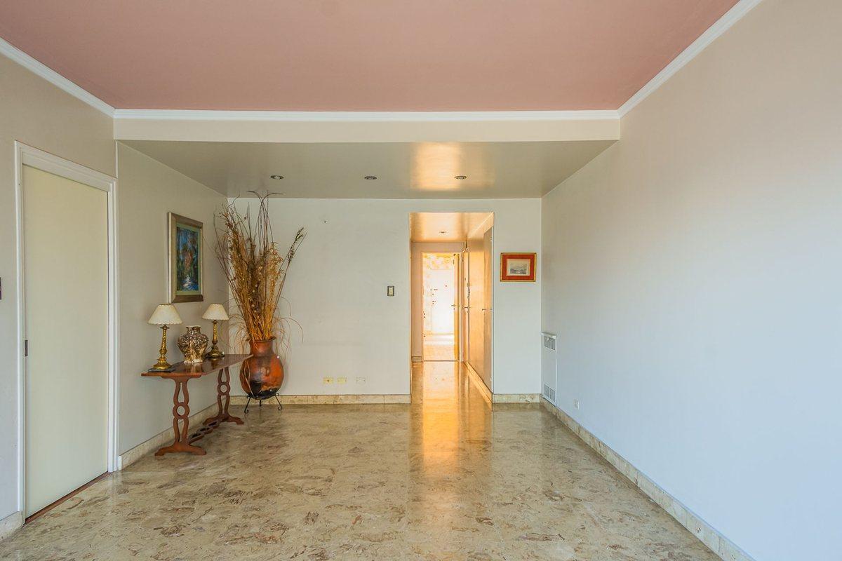 Foto de VENTA DEPTO 3 AMB RECOLETA COCHERA BALCON DEPEND, imagen 4
