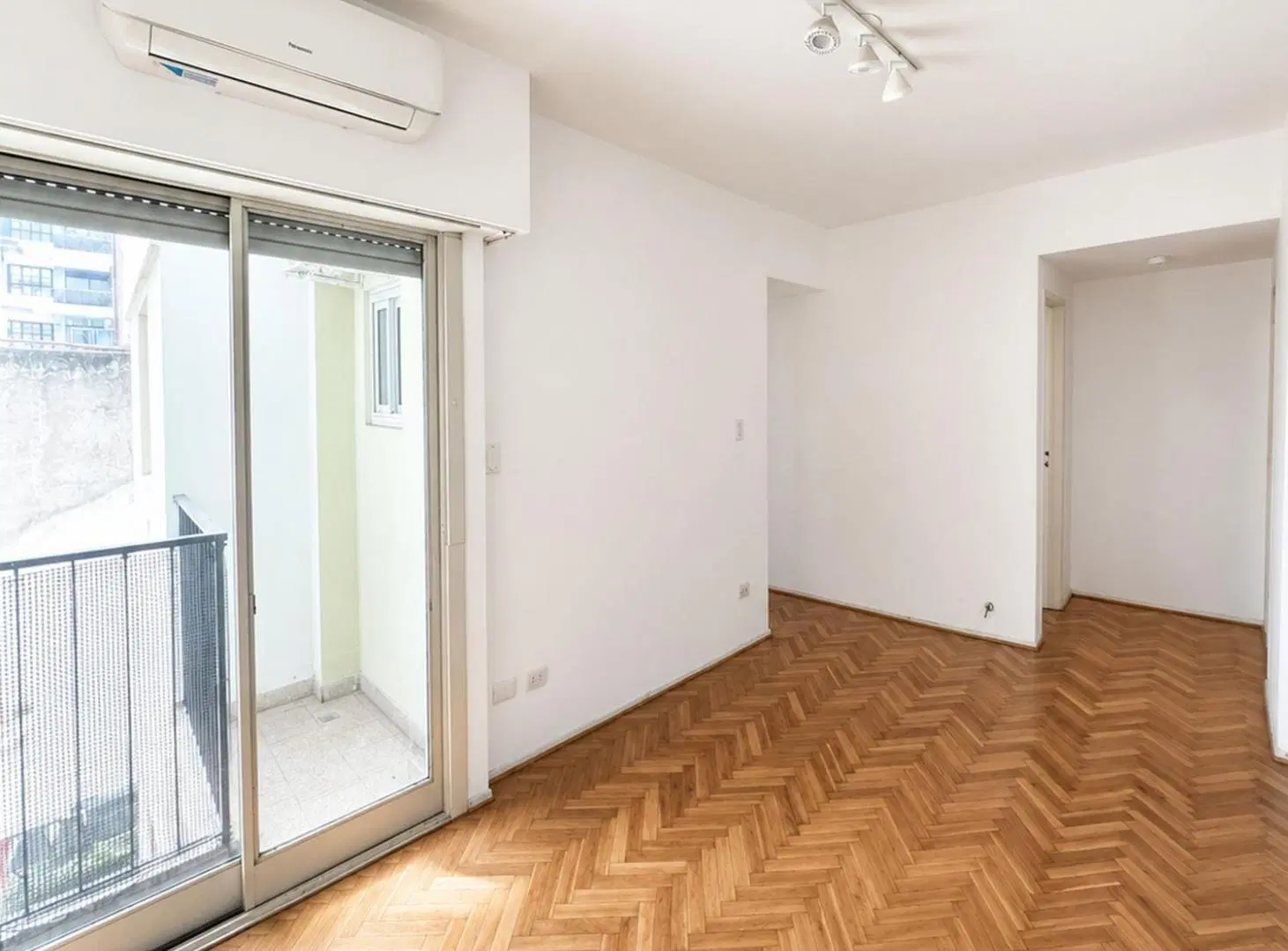 VENTA COMODO DPTO 3 AMB EN CABALLITO 2