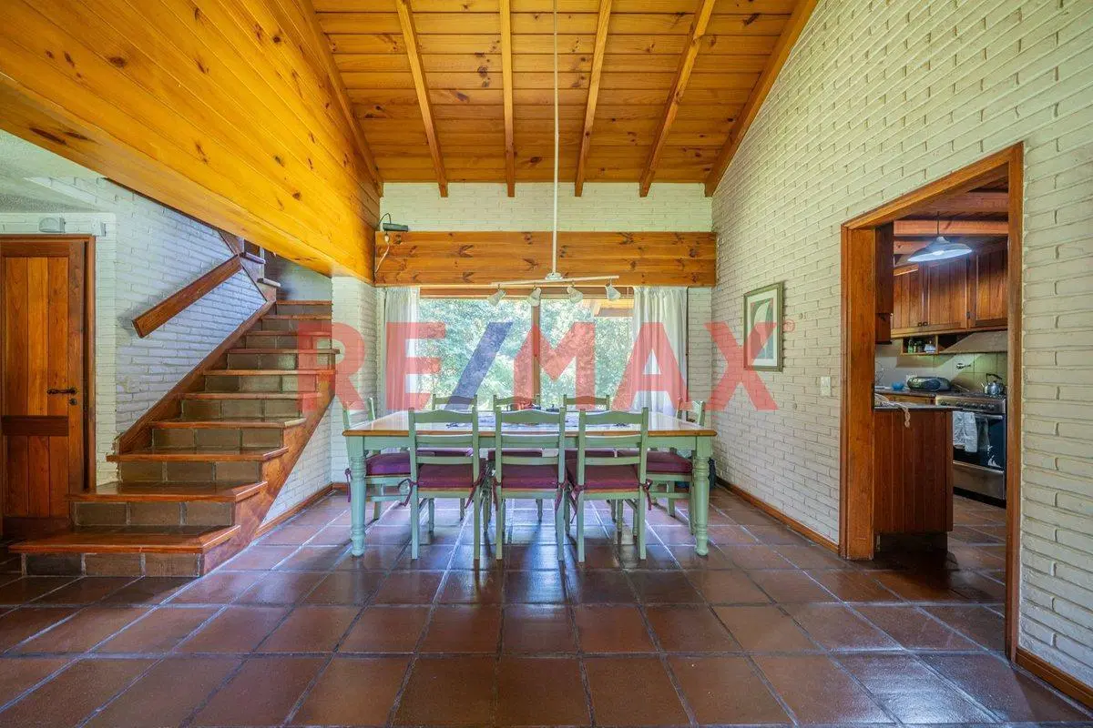 OPORT. CASA CON PILETA EN GRAN TERRENO _ HIGHLAND 8