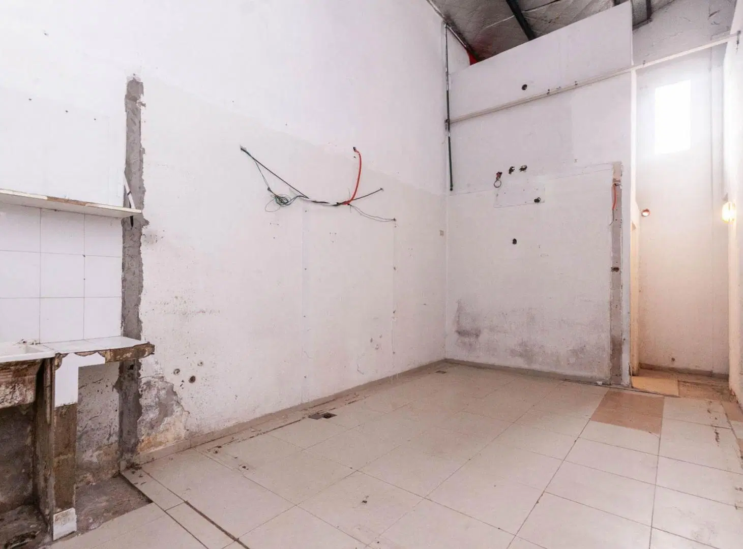 ALQUILER LOCAL COMERCIAL FONDO LIBRE 300M2 TOTAL 2