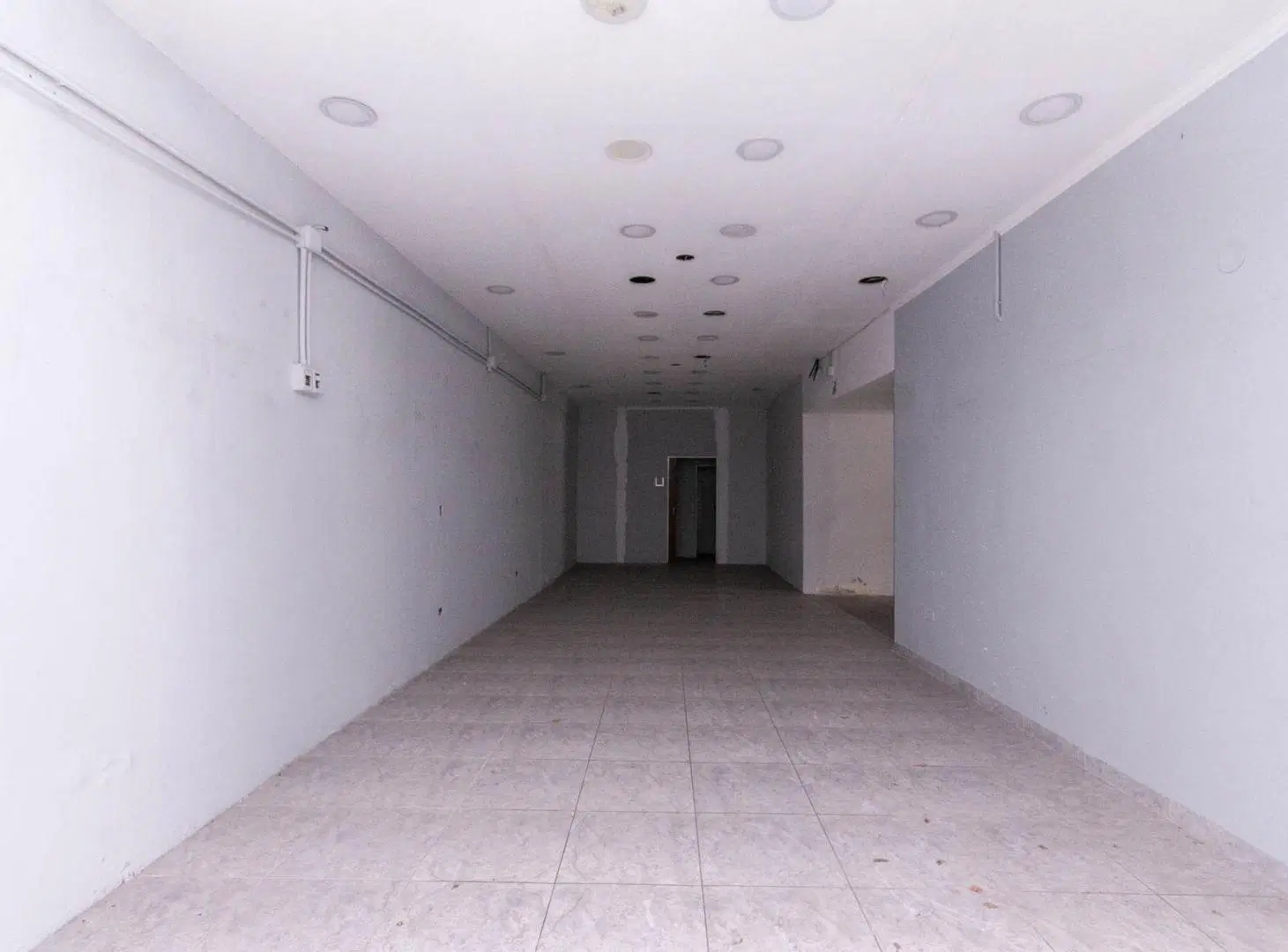 ALQUILER IMPORTANTE ESQUINA LANUS OESTE 200M2 8