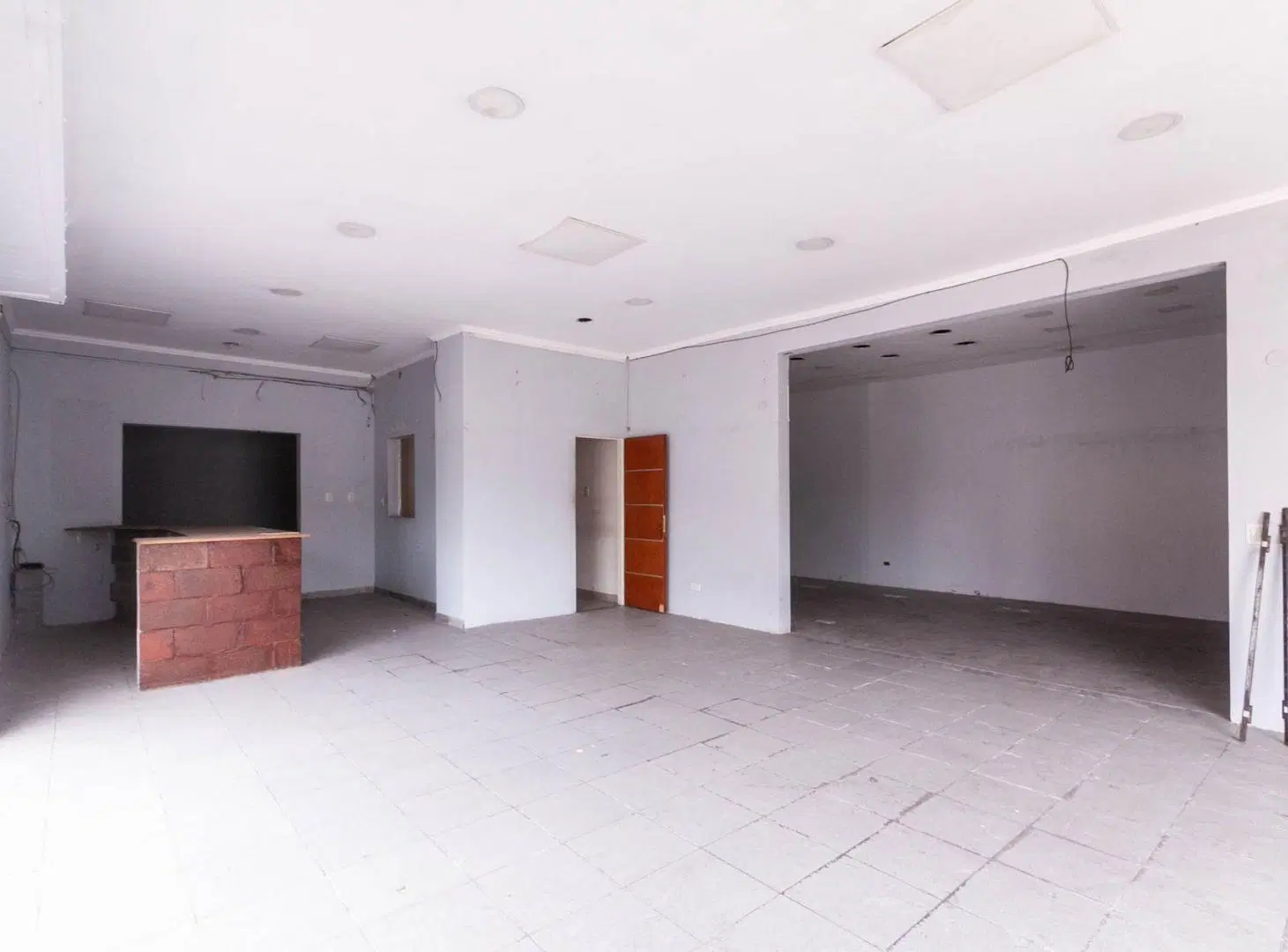ALQUILER IMPORTANTE ESQUINA LANUS OESTE 200M2 2