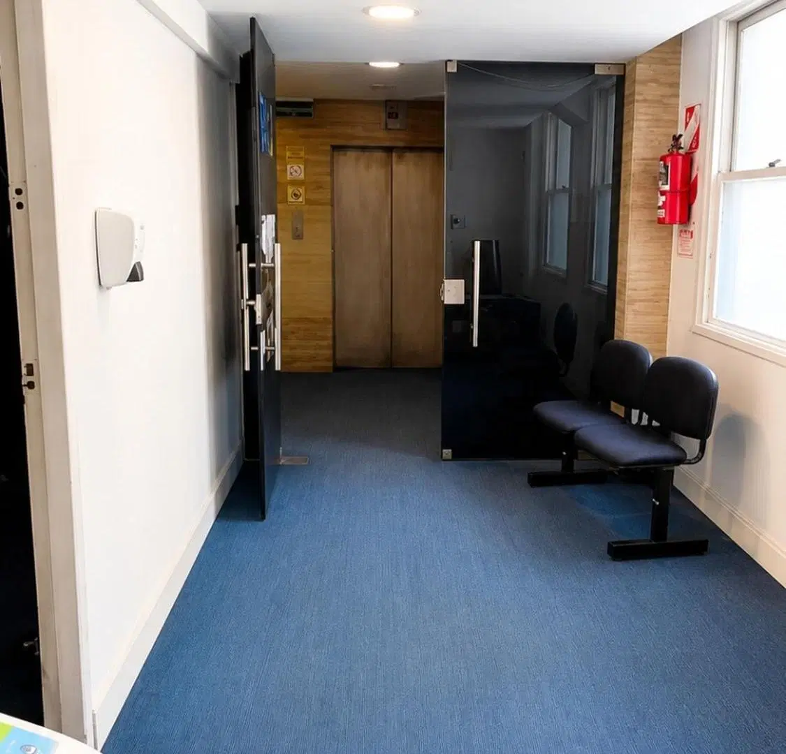 PISO COMPLETO D OFICINAS ALQUILER TUCUMAN Y FLORID 5