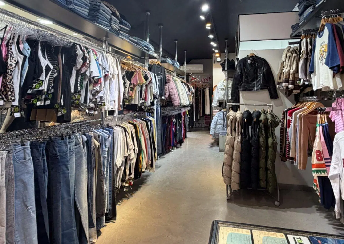 Local 69m² c/ depósito Galería Laprida Lomas 8