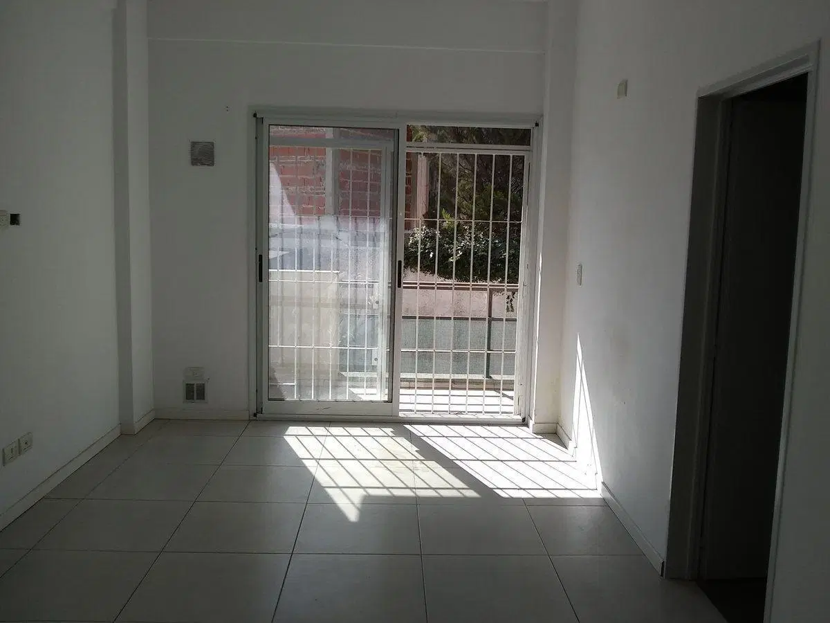 VENTA MONOAMBIENTE CON BALCON FACULTAD AGRONOMIA. 2