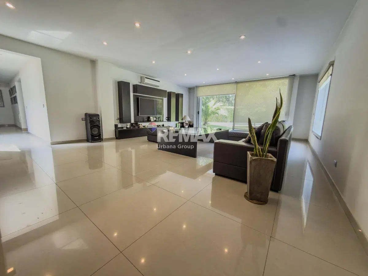 VENTA CASA 4 AMBIENTES PREMIUM – PARQUE LELOIR 2