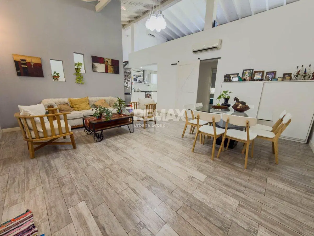 VENTA EXCELENTE CASA CH 5 AMB. C/Coch - SAN ISIDRO 8
