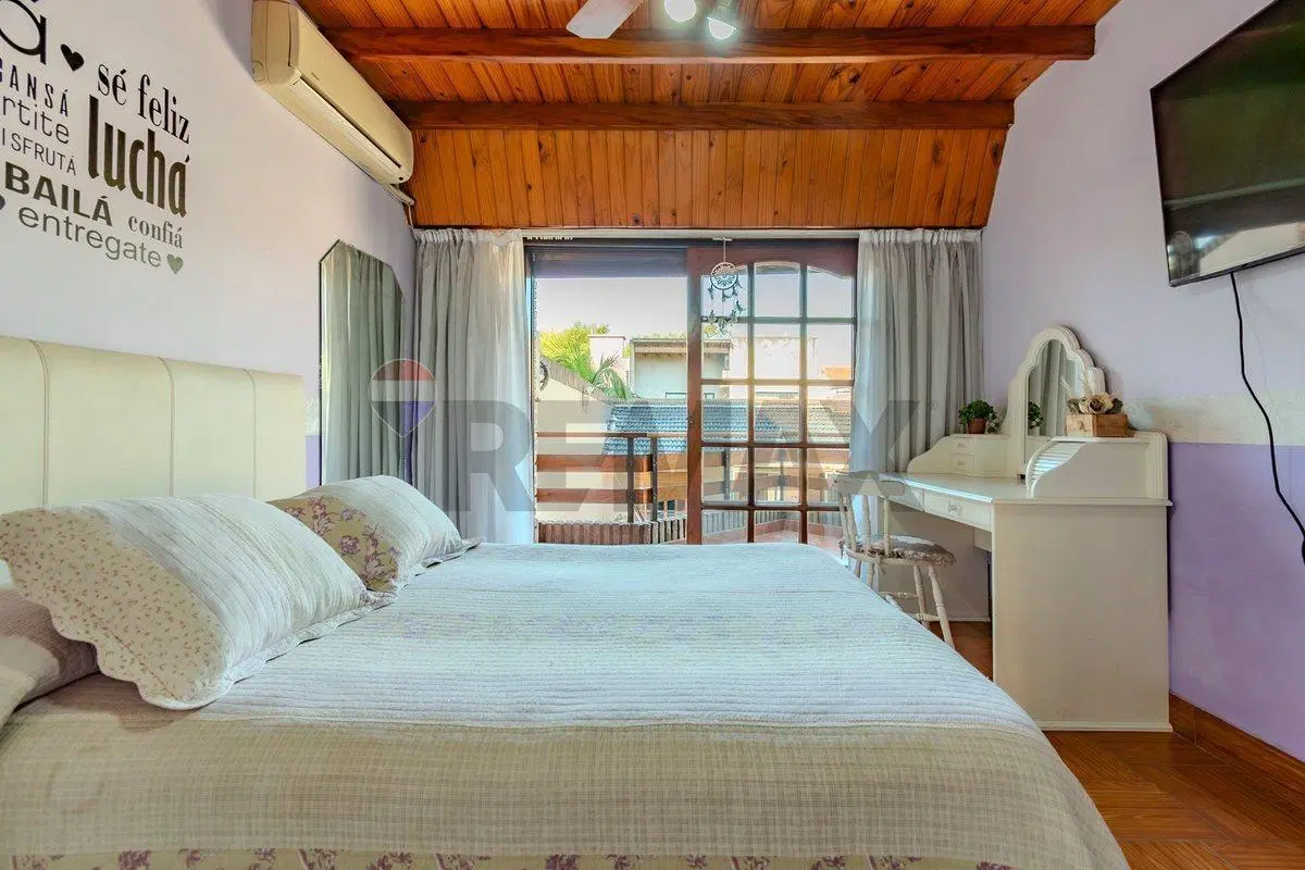 VENTA CASA 6 AMB EN VERSALLES C/ PILETA Y GARAGE 5
