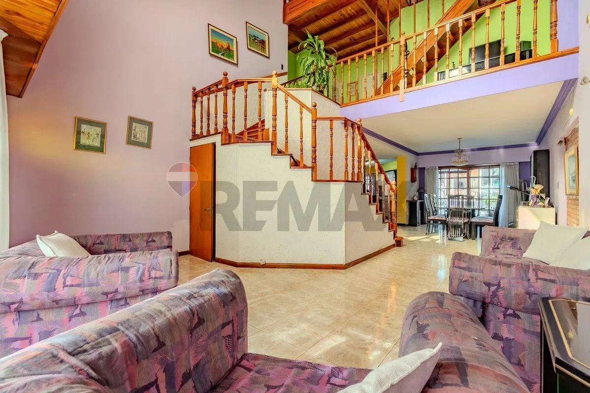 VENTA CASA 6 AMB EN VERSALLES C/ PILETA Y GARAGE 3