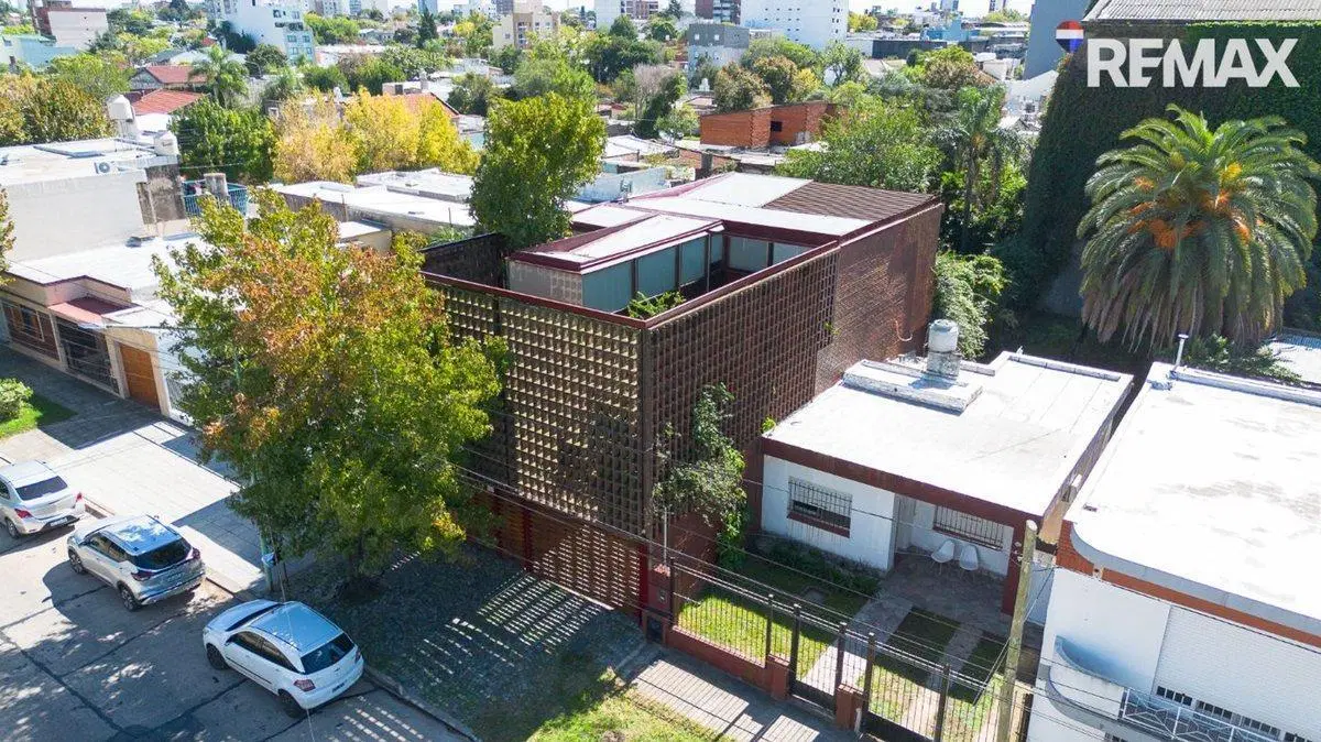 VENTA CASA 4 AMB CON PILETA EN CAMPANA 1