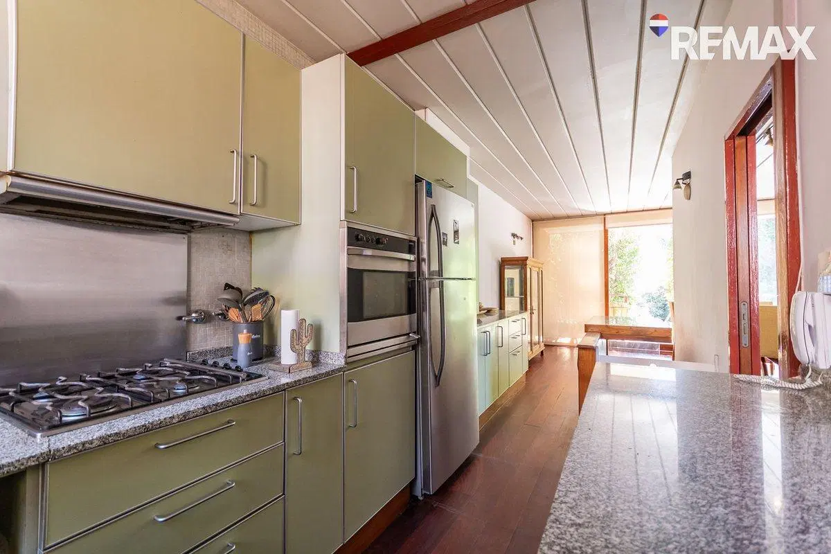 VENTA CASA 4 AMB CON PILETA EN CAMPANA 8