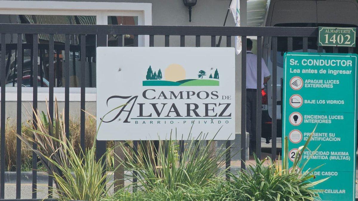 Foto de CASA 6 AMB VENTA EN FRANCISCO ALVAREZ ANT Y FINA, imagen 1