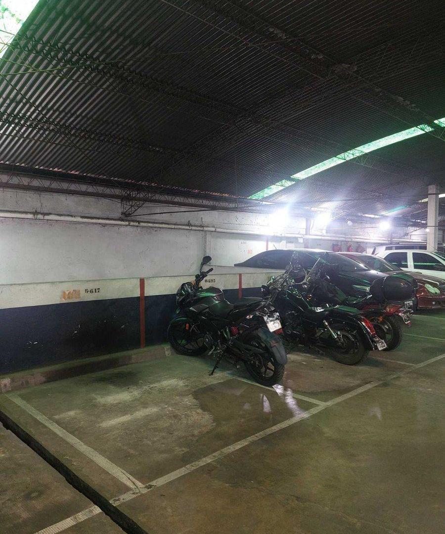 Foto de Venta COCHERA CUBIERTA DE 6M2 PARA 2 MOTOS, FLORES, imagen 2