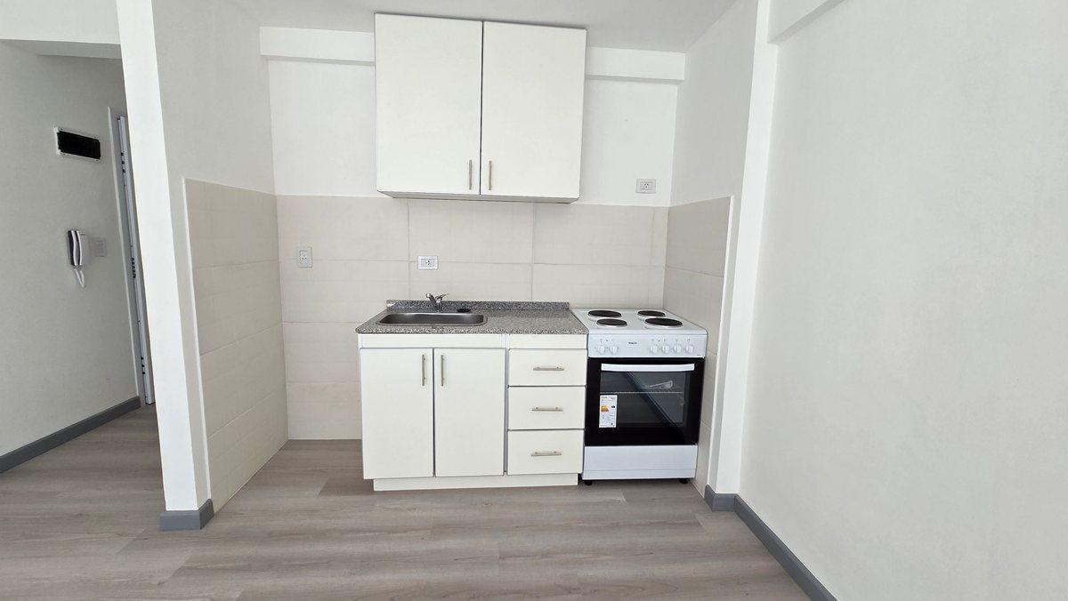 Foto de VENTA HERMOSO MONOAMBIENTE CON BALCON EN CABALLITO, imagen 3