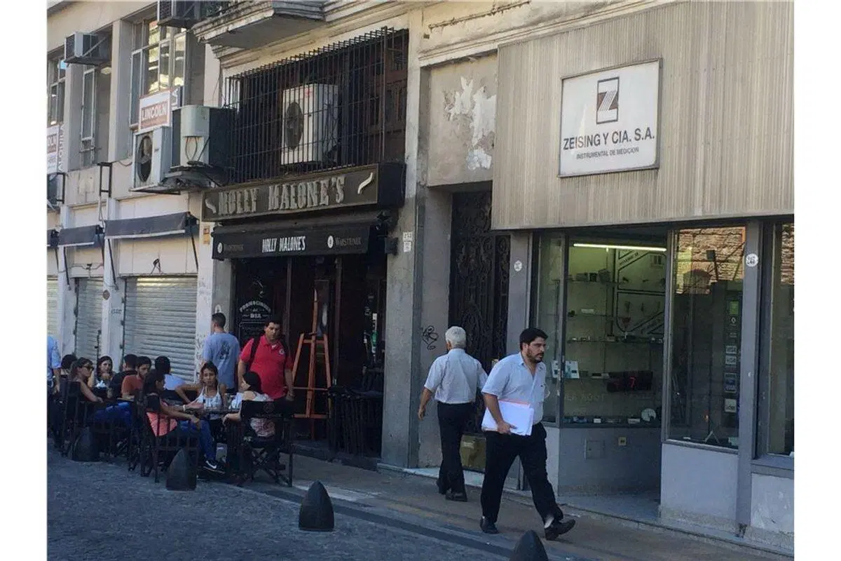 LOCAL VENTA MONSERRAT APTO GASTRONOMICO 2