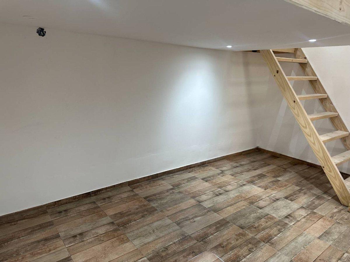 Alquiler PH Monoambiente con patio refaccionado