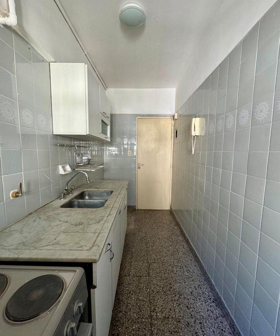 Foto de VENTA DEPARTAMENTO 2 AMBIENTES EN MONSERRAT, imagen 5