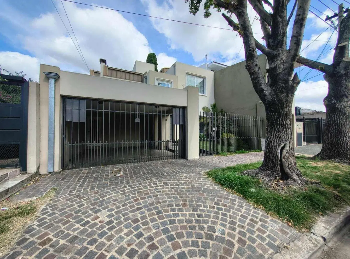 Alquiler Casa 5 ambientes c/cochera Berazategui 4