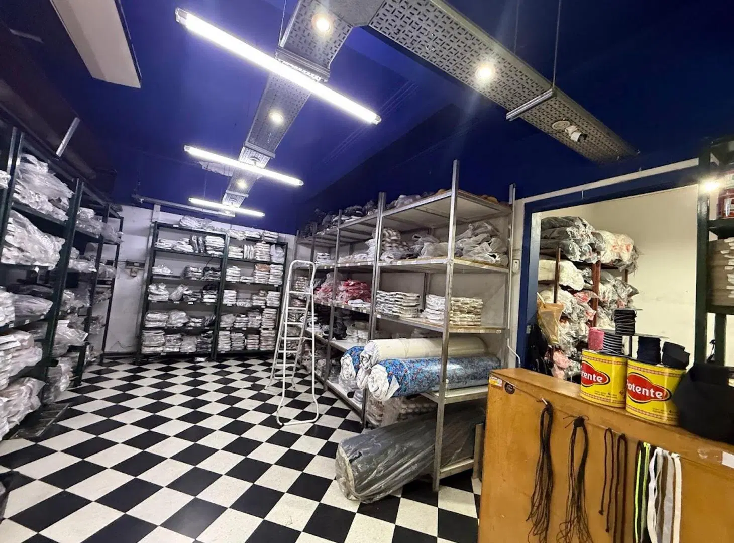 ALQUILER LOCAL COMERCIAL AV GARAY Y BOEDO 120m2 3