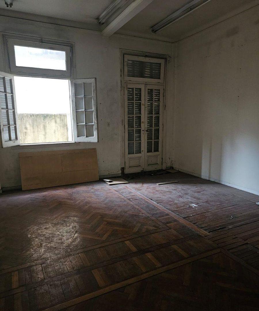 Foto de VENTA 3 AMB A REFACCIONAR PATIO 97 MTS -ONCE, imagen 4