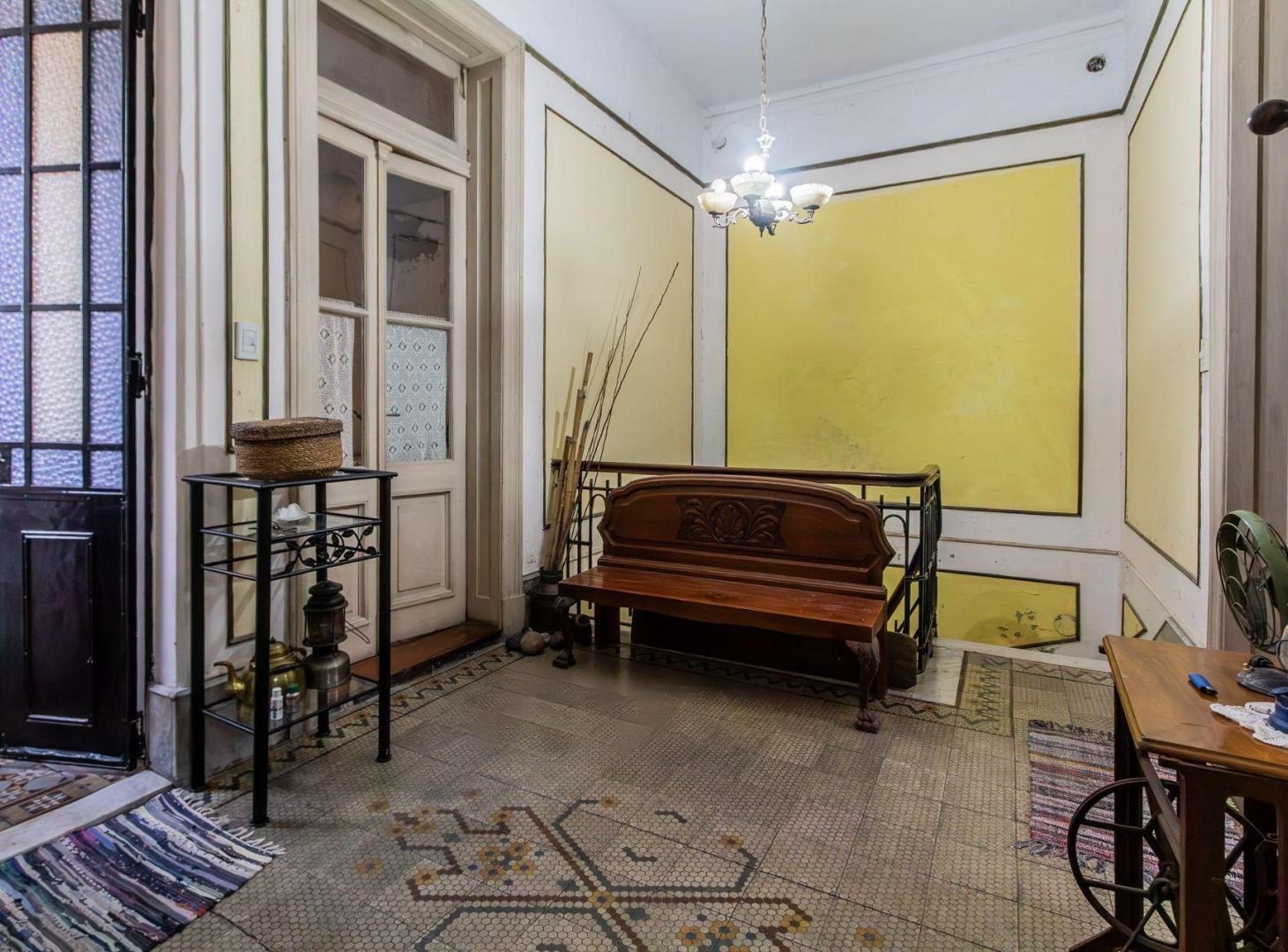 Foto de VENTA PH 4 AMB+ ESCR LUM BALC GRAN TERRAZA-ALMAGRO, imagen 1