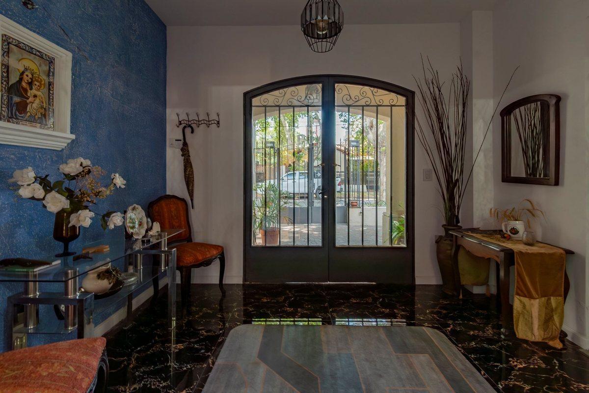Foto de Casa en Venta 5 Amb. Ballester + cochera + pileta, imagen 2