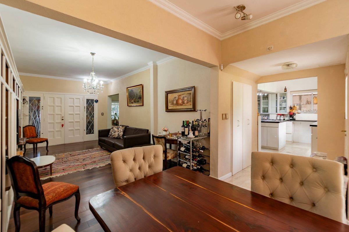Foto de Casa en Venta 5 Amb. Ballester + cochera + pileta, imagen 4