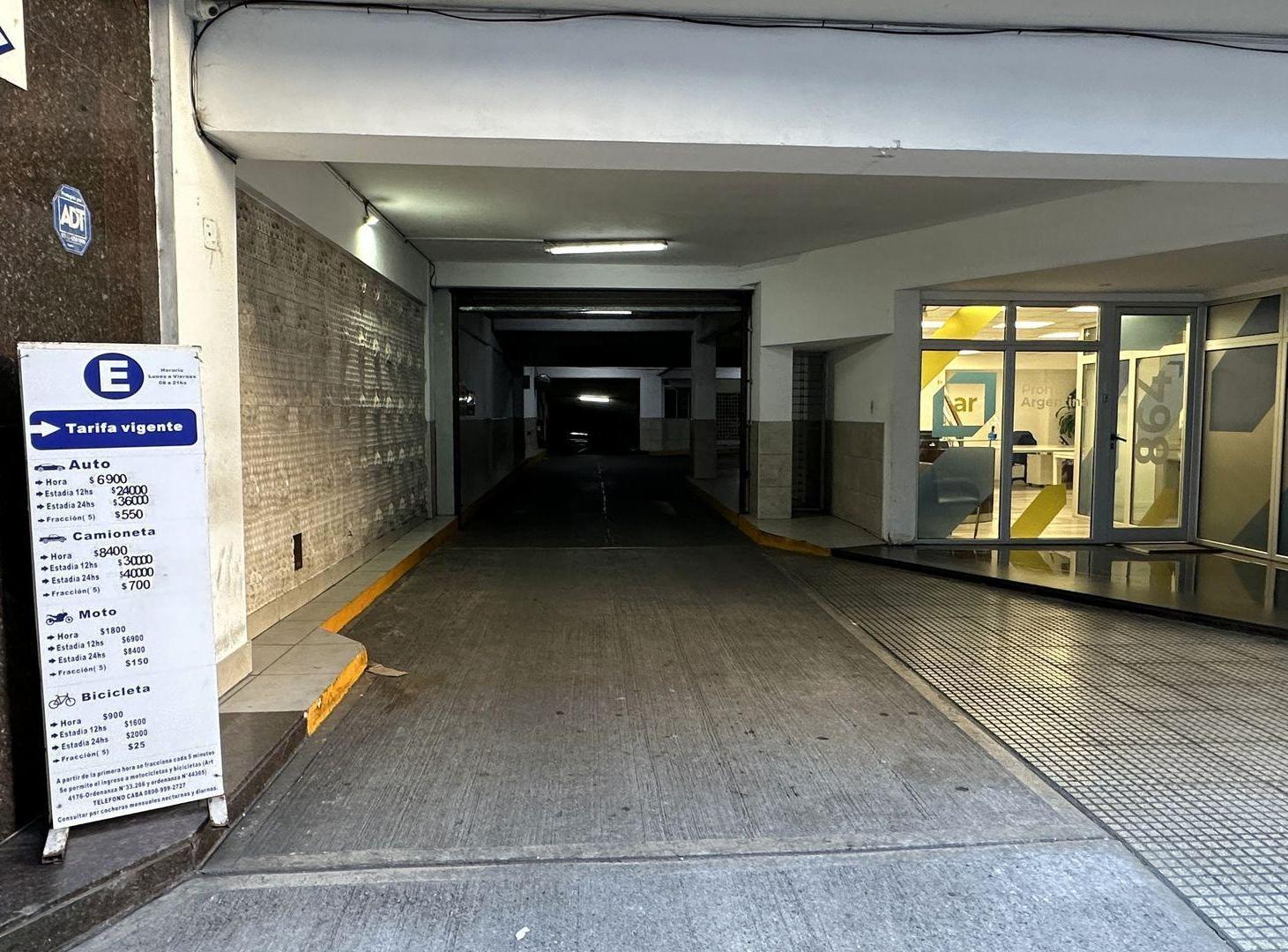 Foto de Cochera Cubierta + Espacio Guardacoche en Venta, imagen 4