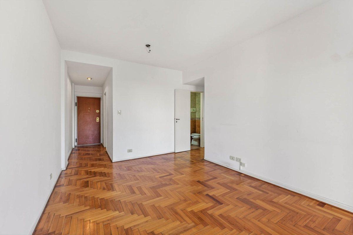 Foto de EN VENTA Departamento 4amb con balcón Refaccionado, imagen 5