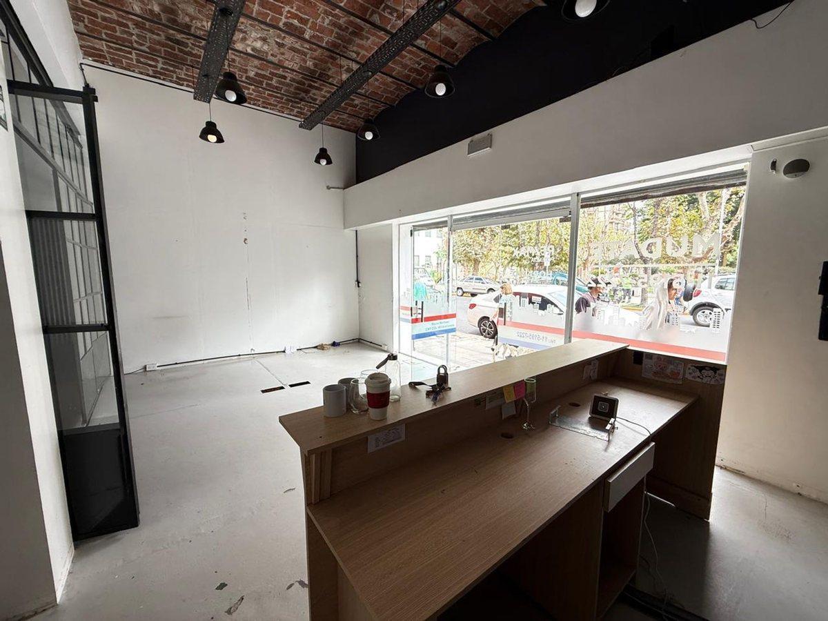 Foto de Importante Local de 200m2 en alquiler Avellaneda, imagen 1