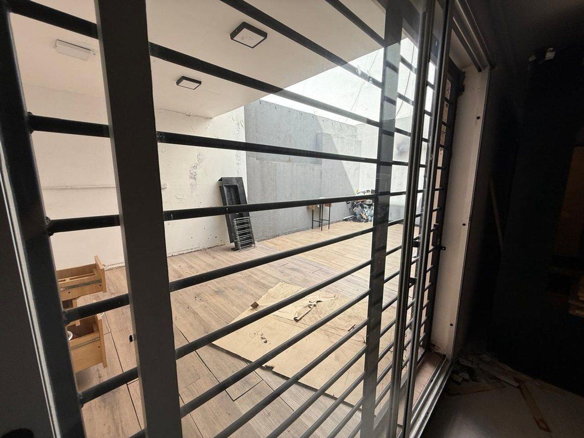 Foto de Importante Local de 200m2 en alquiler Avellaneda, imagen 5