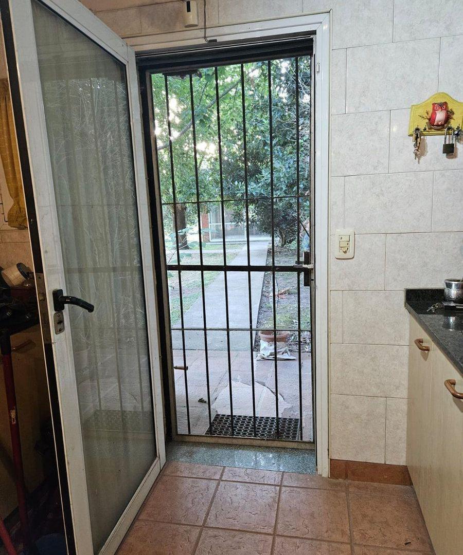 Foto de Oport. 4 lotes + Casa c/pileta. GRAL RODRIGUEZ, imagen 5