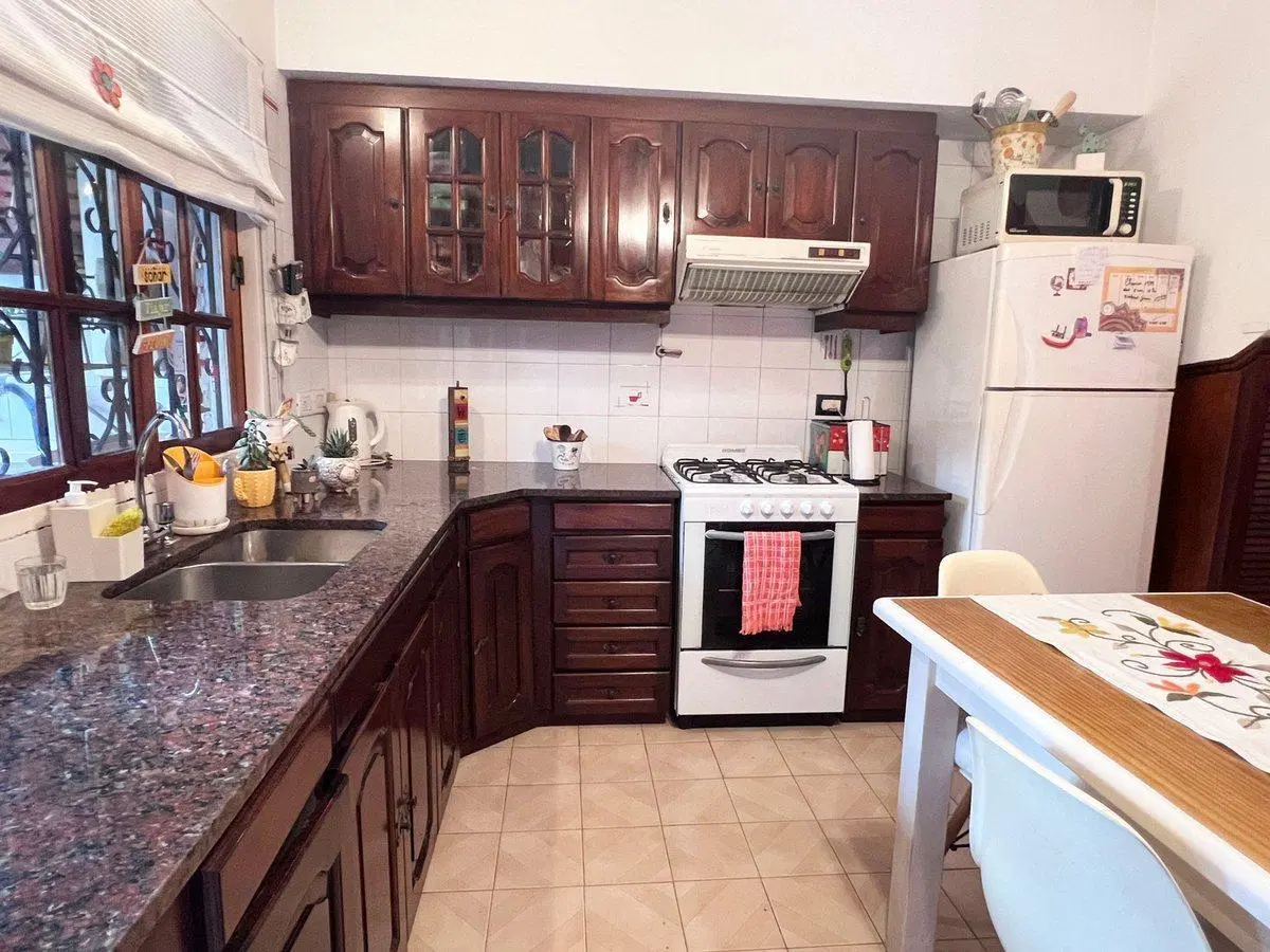 TRIPLEX 4 amb en VENTA en HAEDO, COCHERA y JARDIN 3