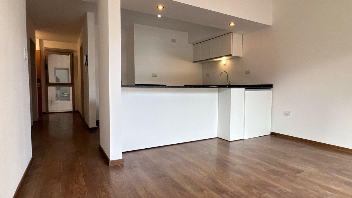 Foto de VENTA depto 2 amb Balcón Apto Crédito en FLORES, imagen 1