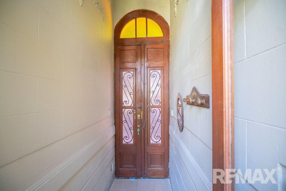 Foto de venta de ph con terraza propia en parque chacabuco, imagen 1