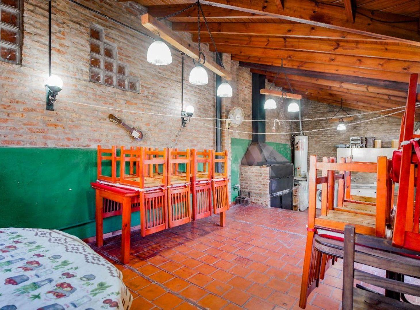 Foto de CASA LOTE PROPIO C/ COCHERA Y TERRAZA MONTECASTRO, imagen 4
