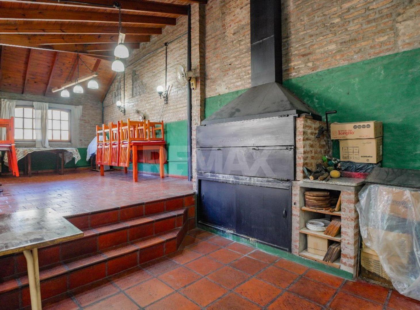 Foto de CASA LOTE PROPIO C/ COCHERA Y TERRAZA MONTECASTRO, imagen 2