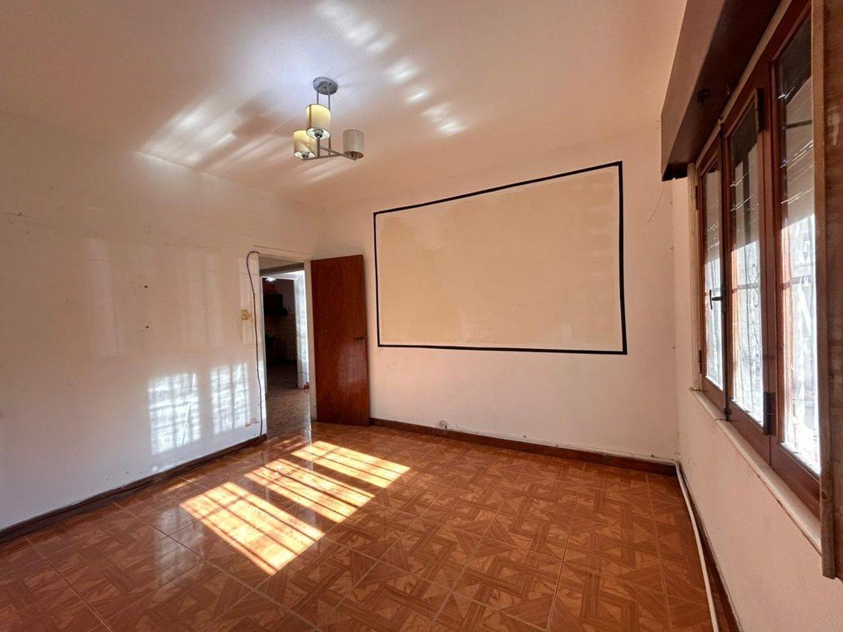 Foto de VENTA CASA 4 AMB JARDÍN GARAGE Y PATIO LANÚS ESTE, imagen 5