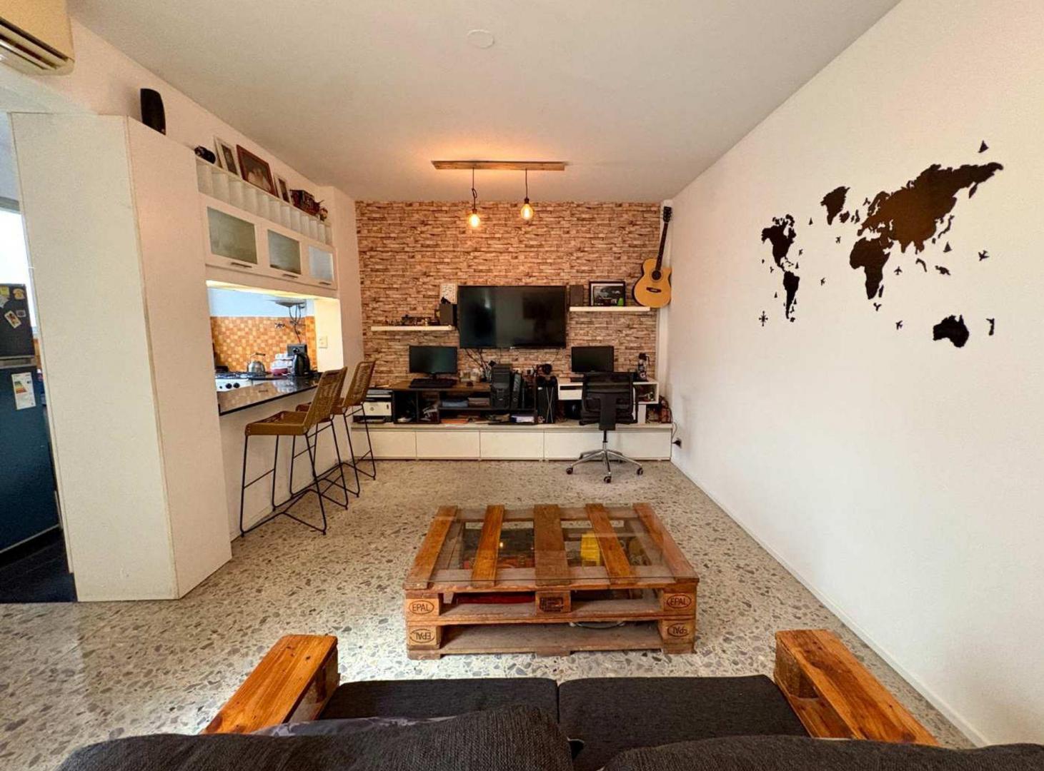 Foto de DEPTO VENTA 2 AMB BARRACAS, imagen 2