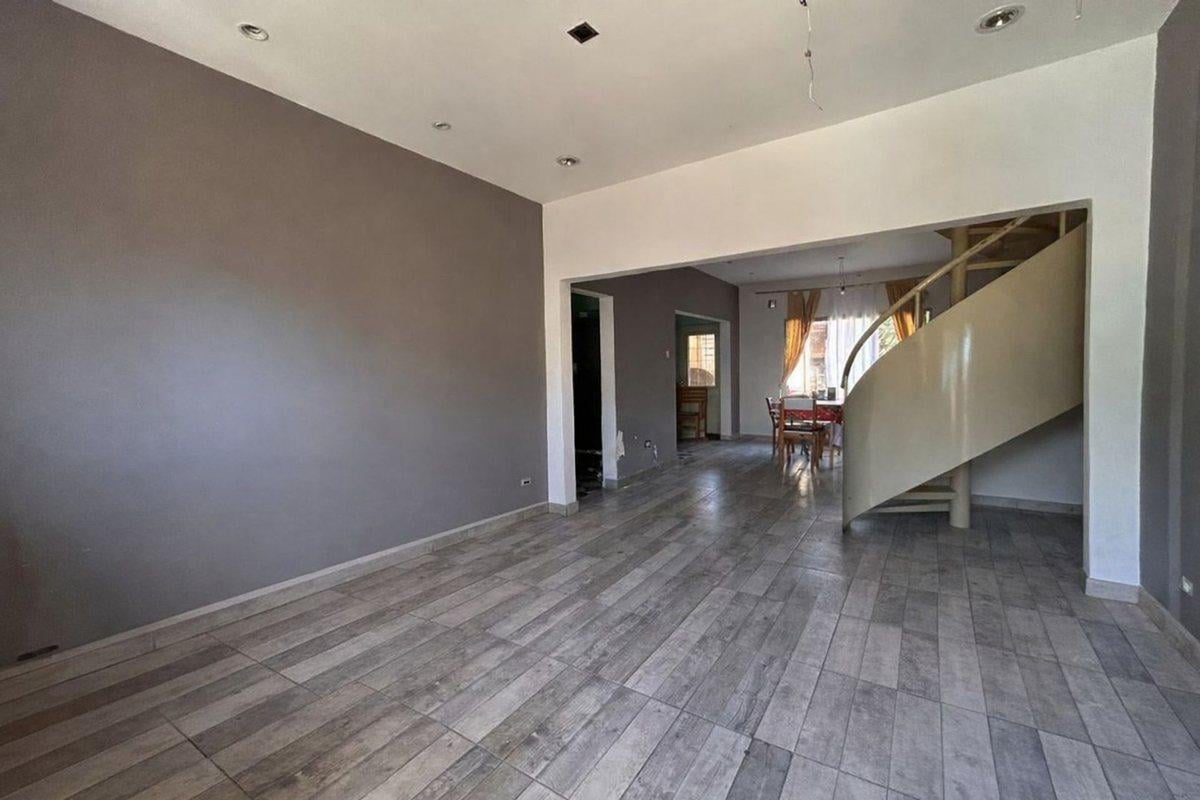 Foto de VENTA CASA DOS FAMILIAS LANÚS ESTE LOTE PROPIO, imagen 4